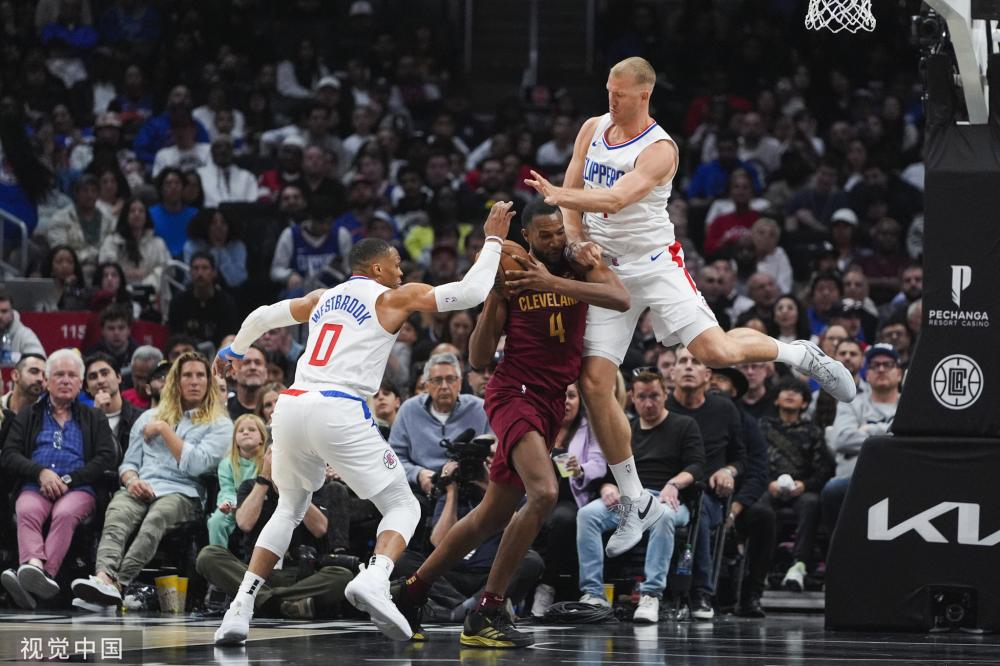 相比之下 相比之下